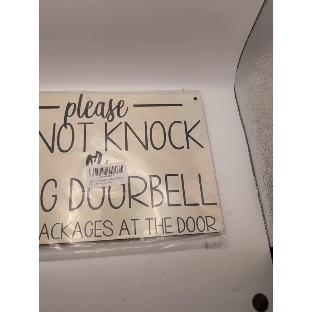 Please Do Not Knock. Leave Packages At The Door 12x8 Wooden Sign‎